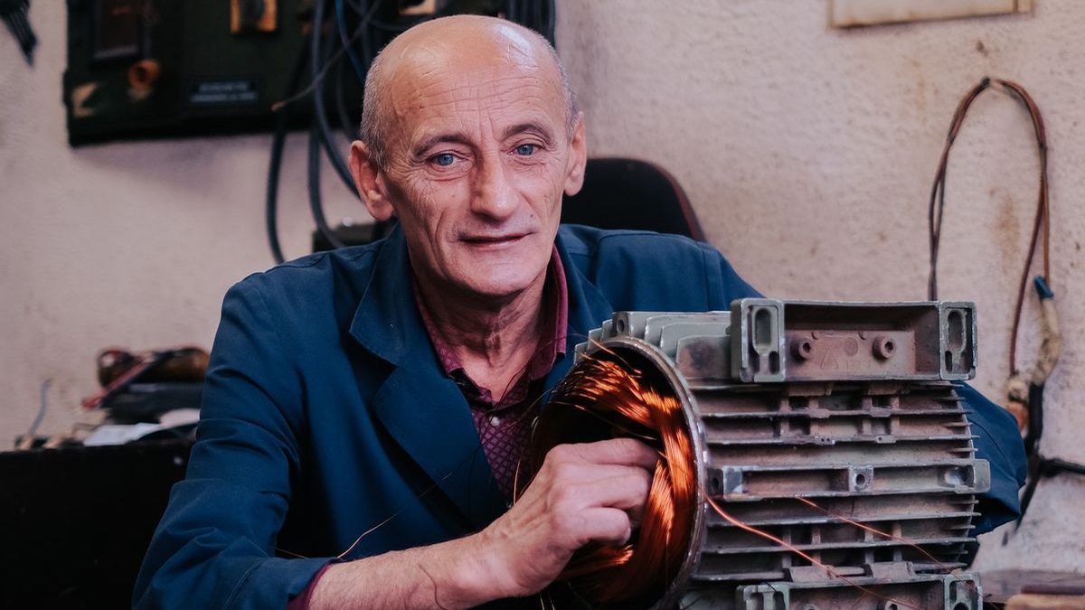 Brushed vs Brushless: The Maintenance Conversation Nobody Has Upfront